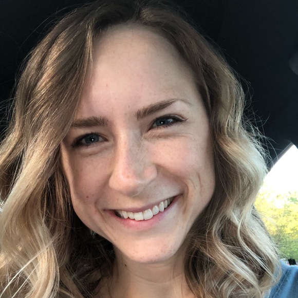 Meet your Posher, Lindsey - Picture 1 of 1